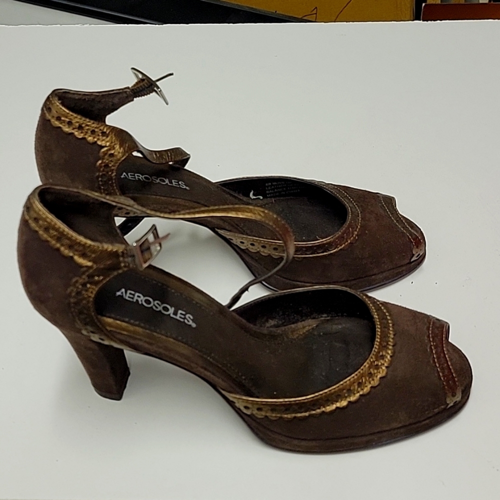 Women's High Heels Brown Combo Size 6M New in Box